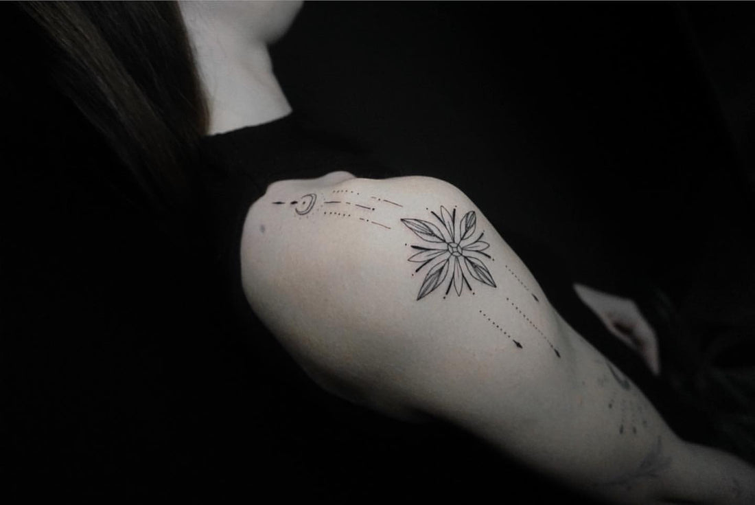 Pin by Rita Alcides on Tatuagem | Tiny wrist tattoos, Inspirational tattoos,  Tattoos for daughters